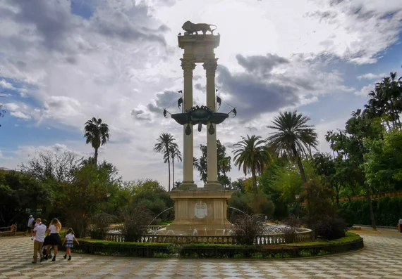 Columbus Monument in the park