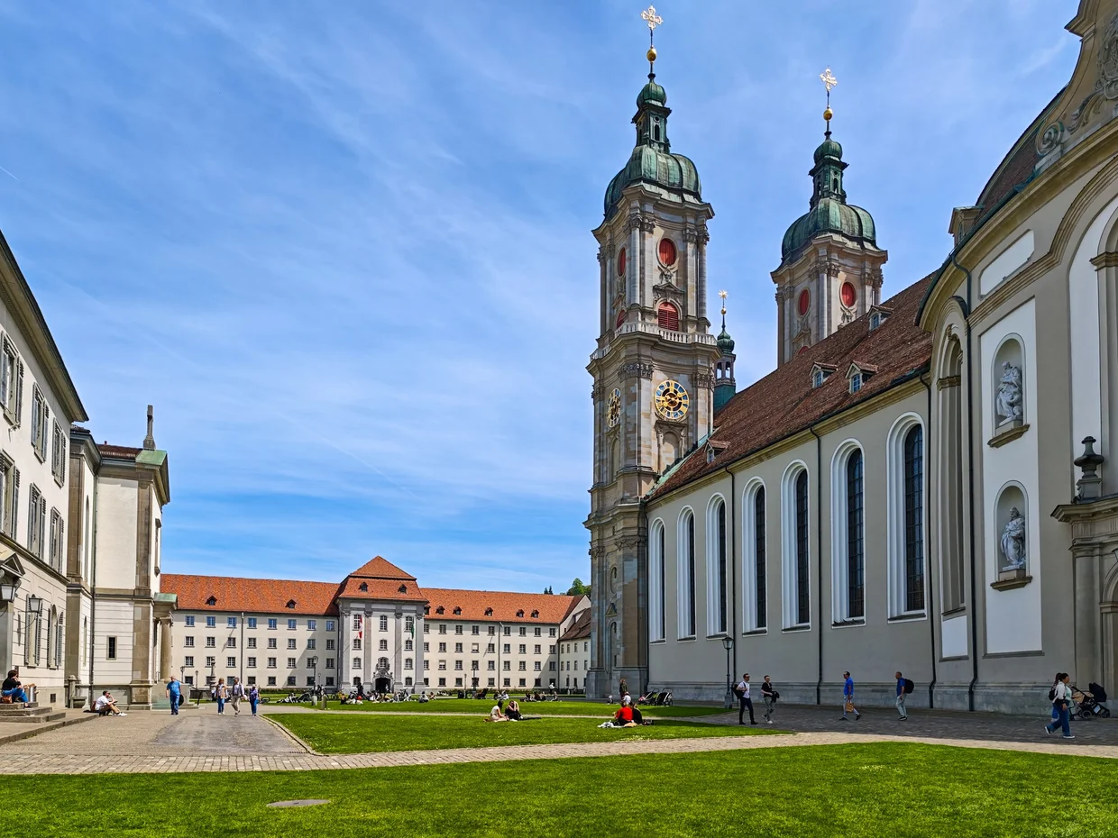 Same towers from the side, with the green of the abbey grounds in front
