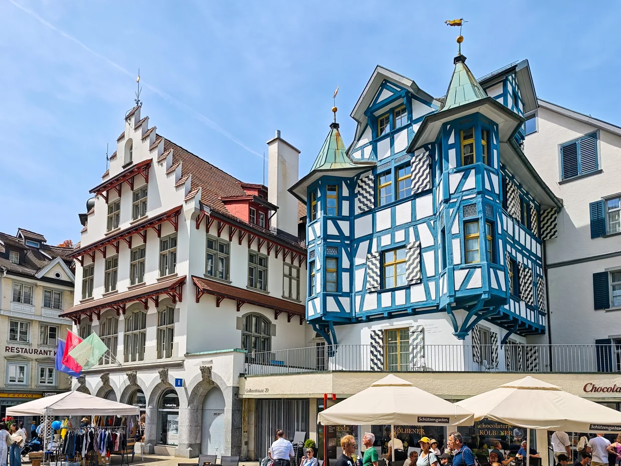 The famous blue and white painted oriel windows on Marktgasse