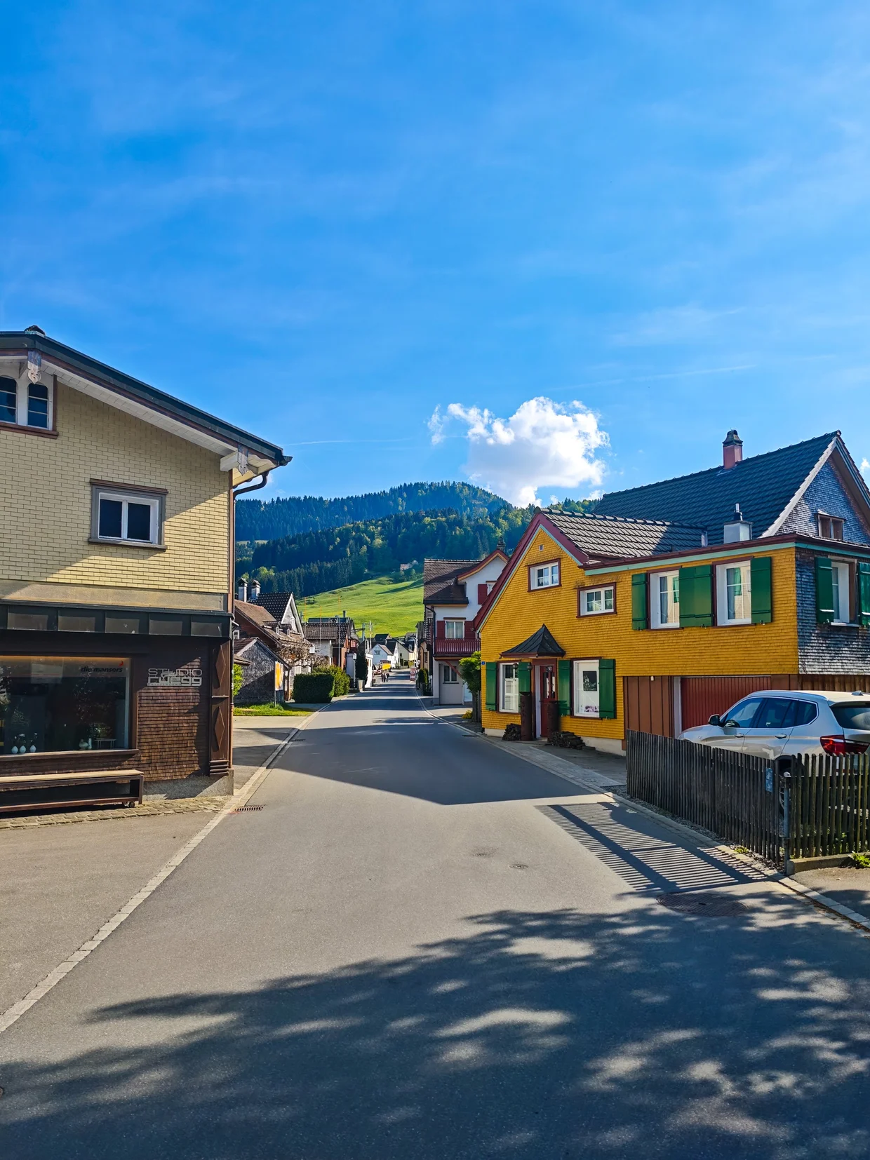 Quiet residential street out toward the edge of the village