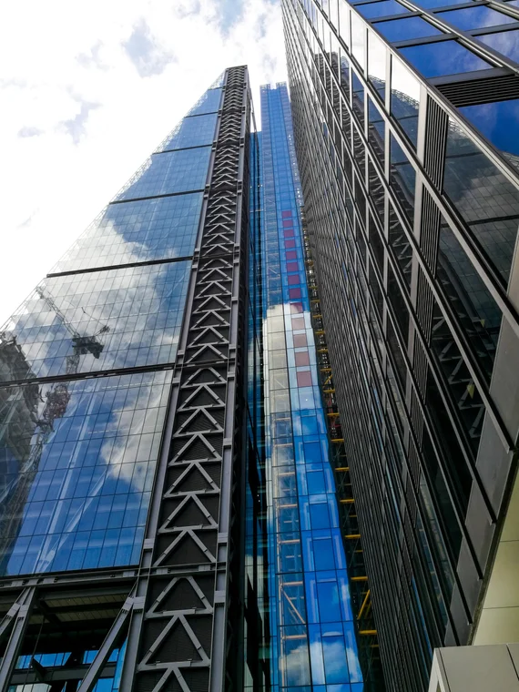 The Cheesegrater from directly below, all glass and steel angles